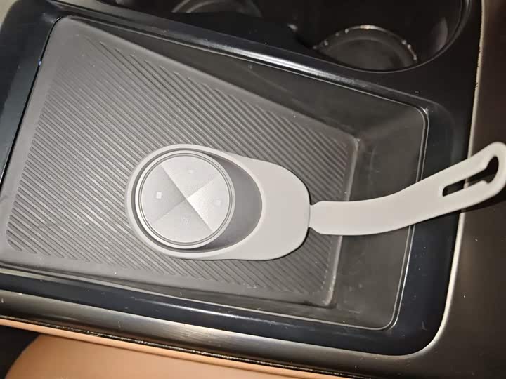 Фото 9 - Nio ES8