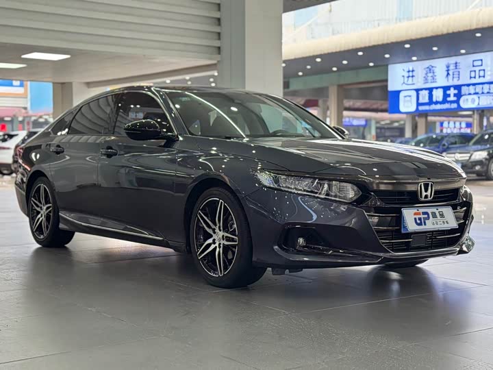 Фото 2 - Honda Accord