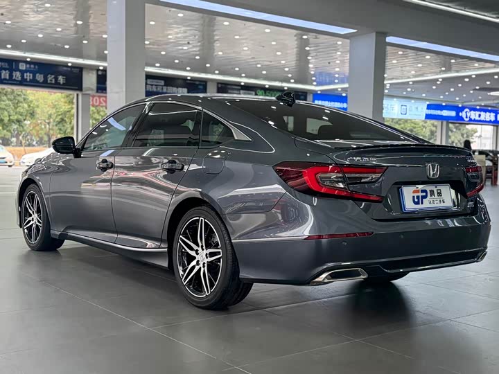 Фото 5 - Honda Accord