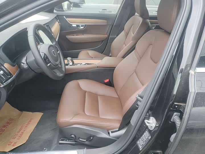 Фото 7 - Volvo S90