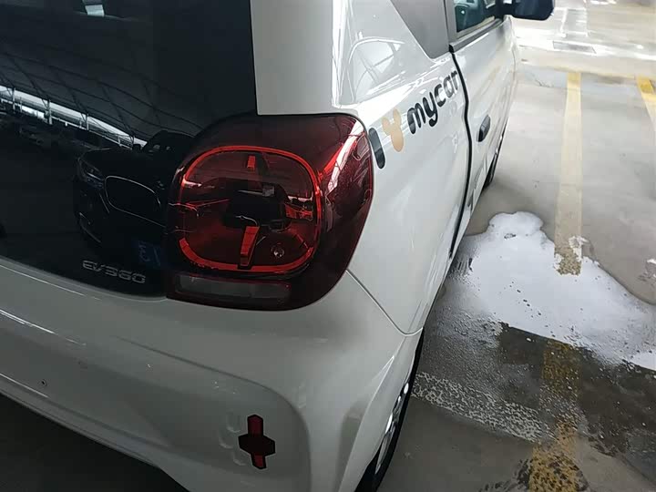 Фото 8 - Roewe Clever