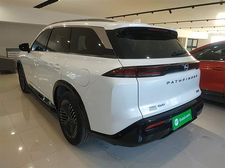 Фото 5 - Nissan Pathfinder