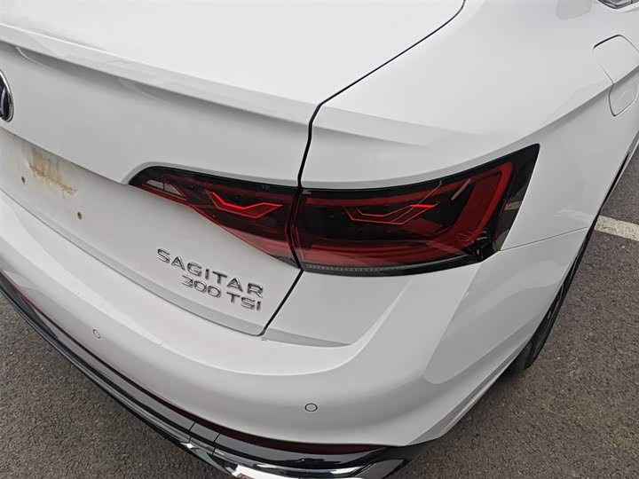 Фото 8 - Volkswagen Sagitar L