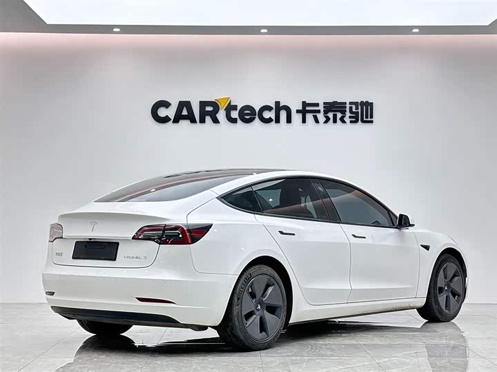 Фото 5 - Tesla Model 3