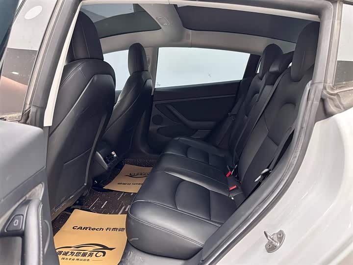 Фото 9 - Tesla Model 3