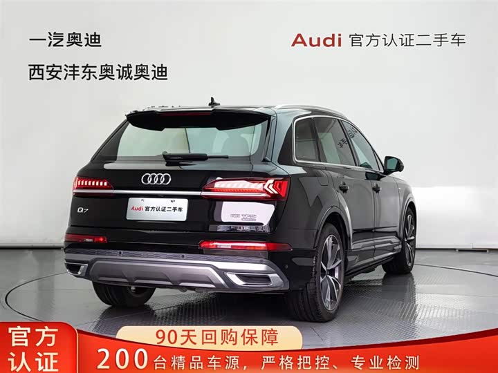 Фото 4 - Audi Q7