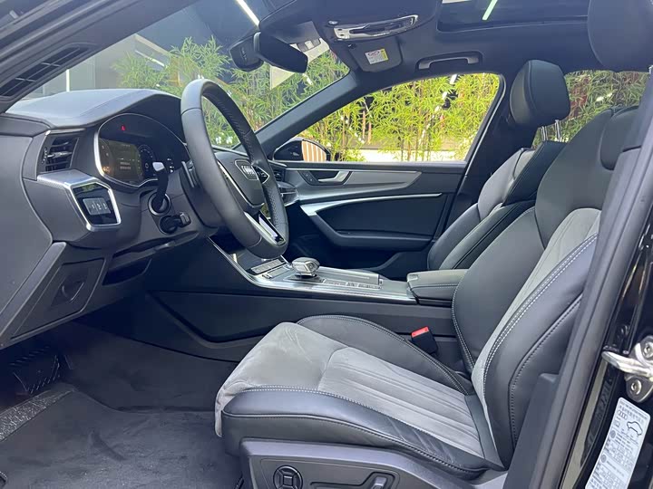 Фото 4 - Audi A6L