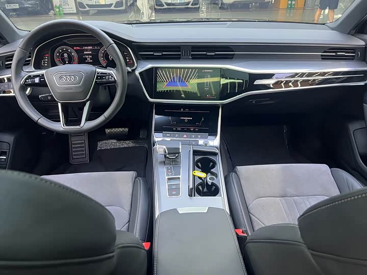 Фото 5 - Audi A6L