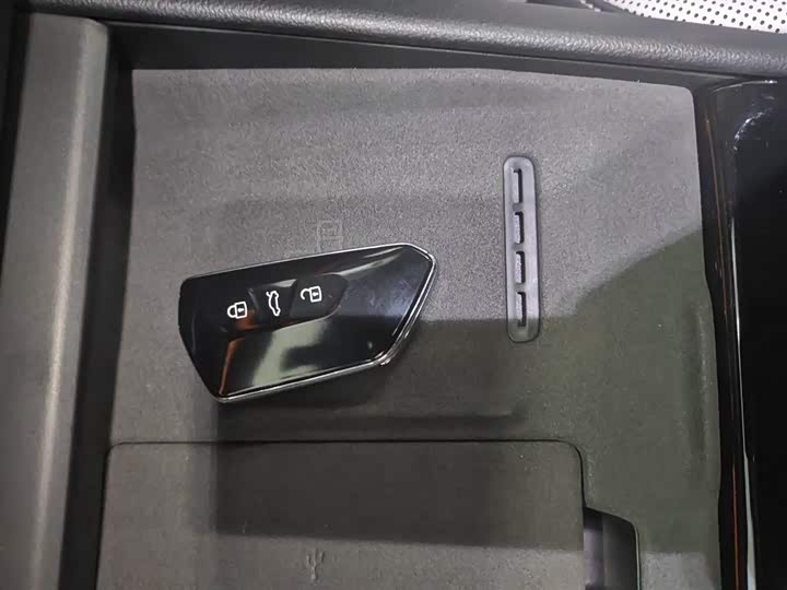 Фото 9 - Volkswagen Tayron