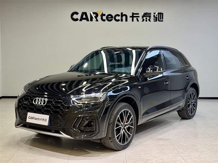 Фото 1 - Audi Q5L