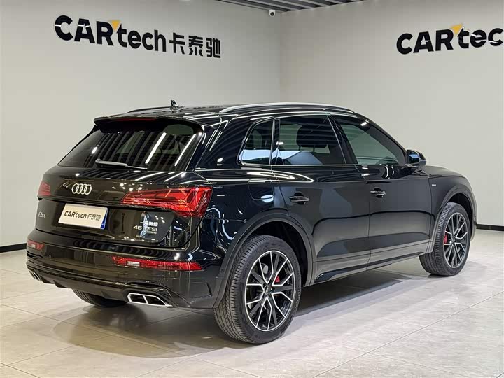 Фото 4 - Audi Q5L