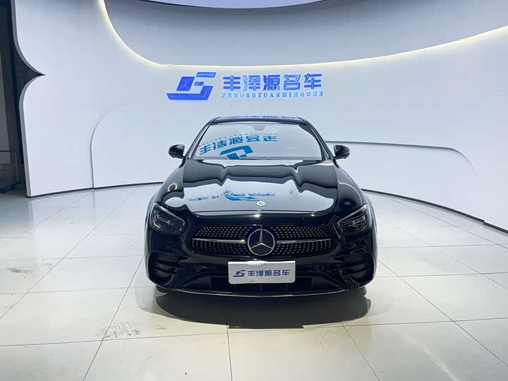 Photo 3 - Mercedes-Benz E-Class