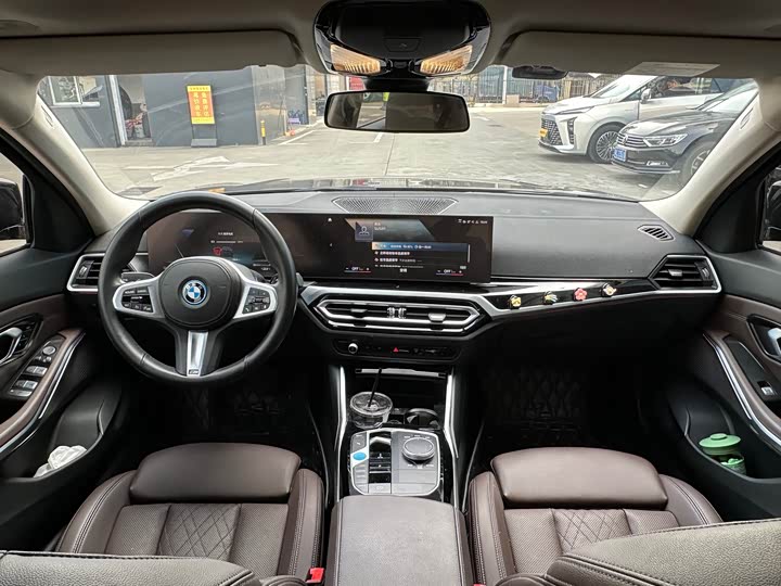 Фото 5 - BMW i3