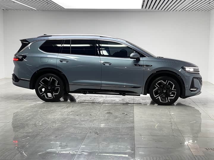 Фото 8 - Volkswagen Talagon