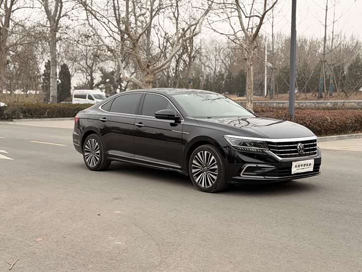 Фото 3 - Volkswagen Passat