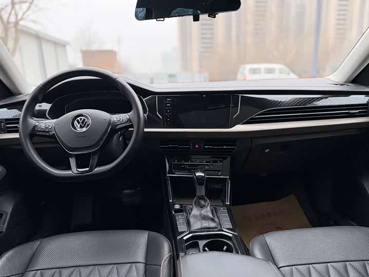 Фото 9 - Volkswagen Passat