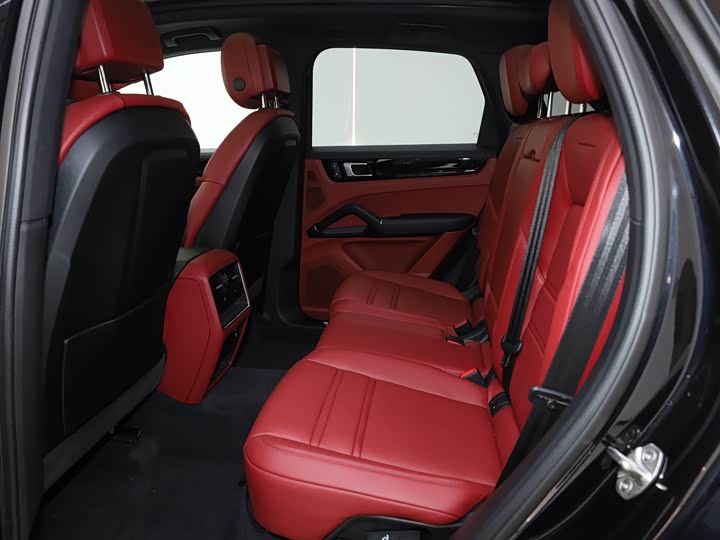 Фото 9 - Porsche Cayenne