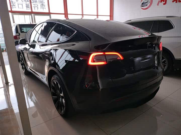 Фото 5 - Tesla Model Y