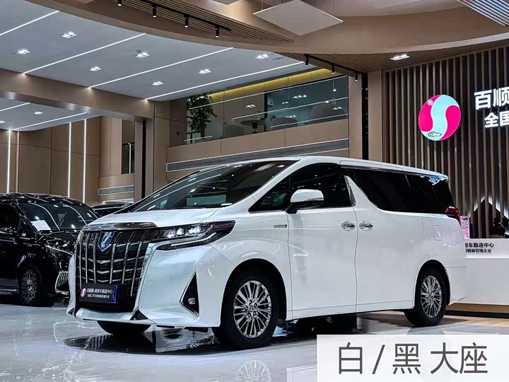Фото 1 - Toyota Alphard