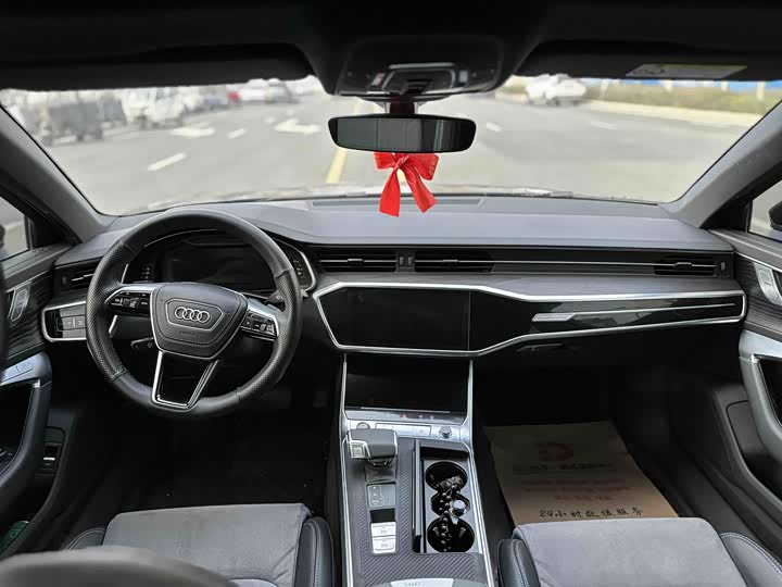 Фото 3 - Audi A6L