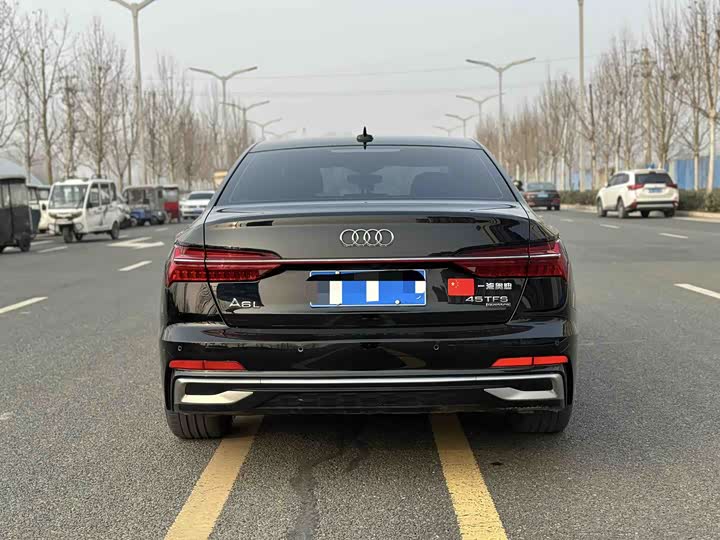 Фото 6 - Audi A6L