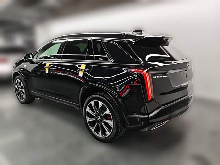 Фото 9 - Cadillac XT5