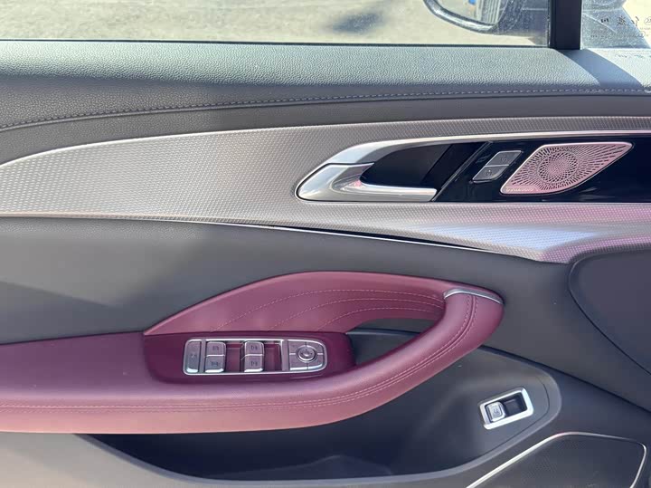 Фото 5 - Hongqi H5