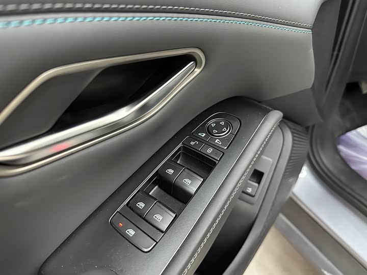 Фото 6 - BYD Qin L