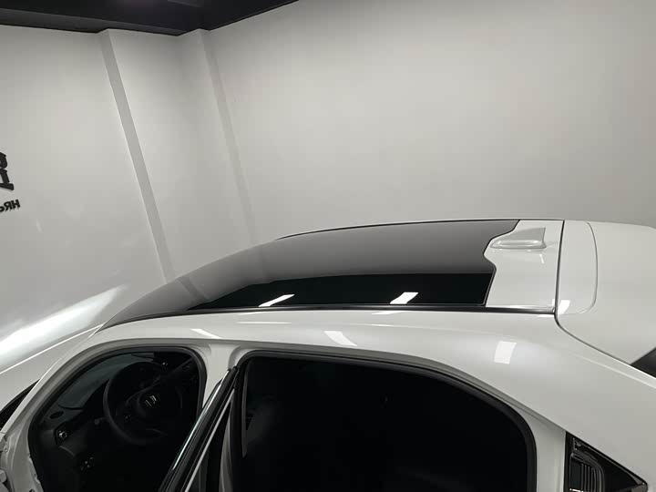 Фото 9 - Honda Vezel