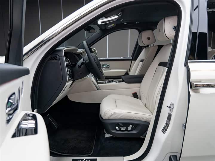 Фото 5 - Rolls-Royce Cullinan