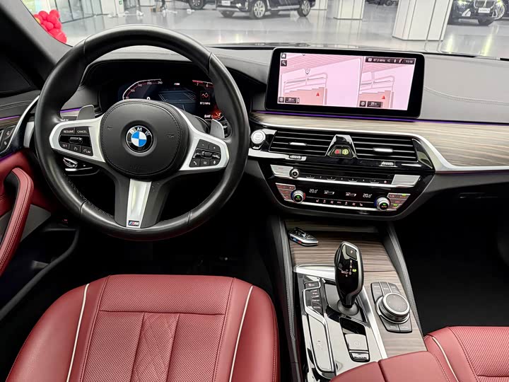 Фото 5 - BMW 5 Series