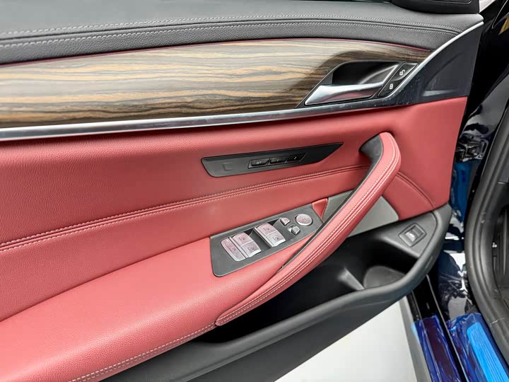 Фото 9 - BMW 5 Series