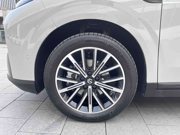 Фото 2 - Leapmotor B10