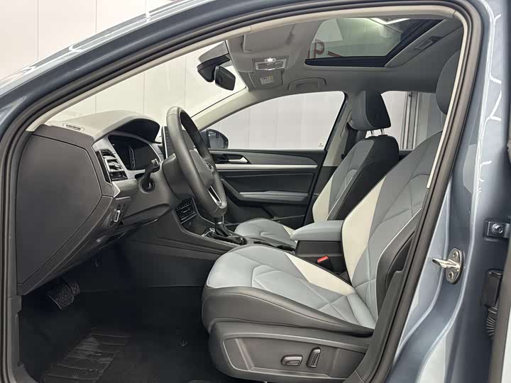 Фото 4 - Volkswagen Lavida