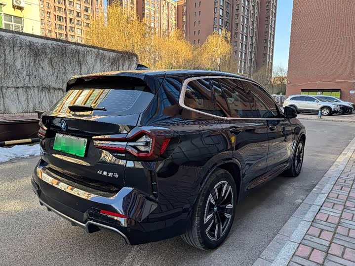 Фото 3 - BMW iX3