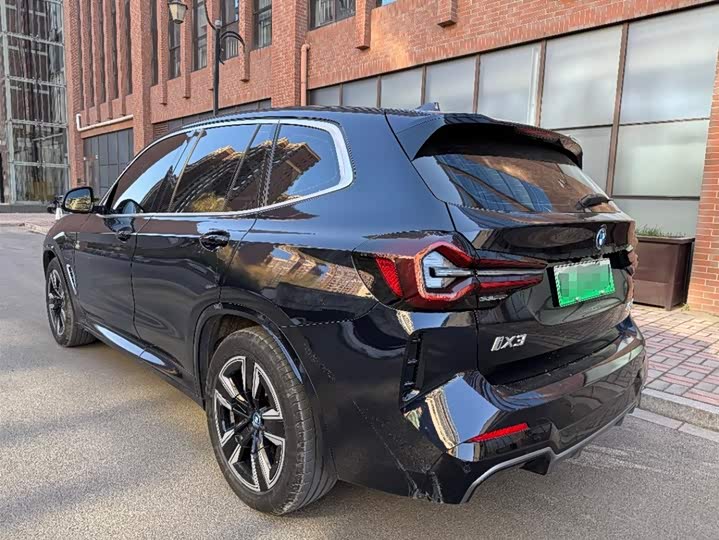 Фото 4 - BMW iX3