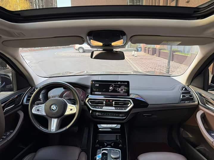 Фото 6 - BMW iX3