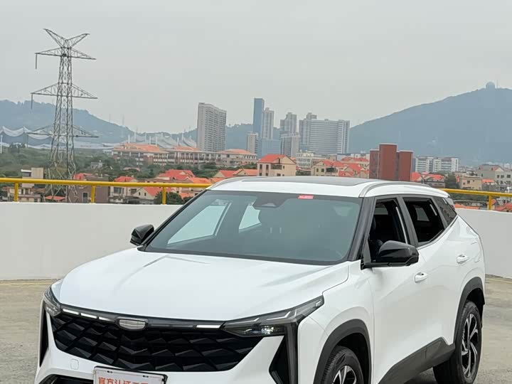 Фото 2 - Geely Atlas