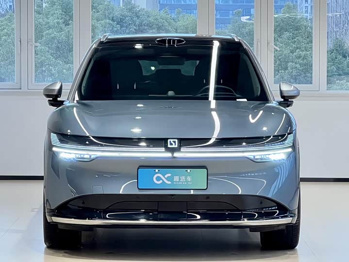 Фото 3 - Zeekr 7X