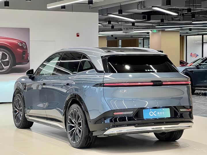 Фото 6 - Zeekr 7X