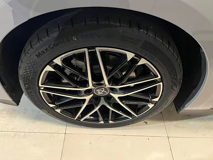 Фото 5 - BYD Han