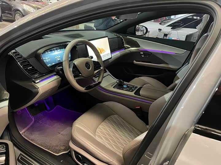 Фото 7 - BYD Han