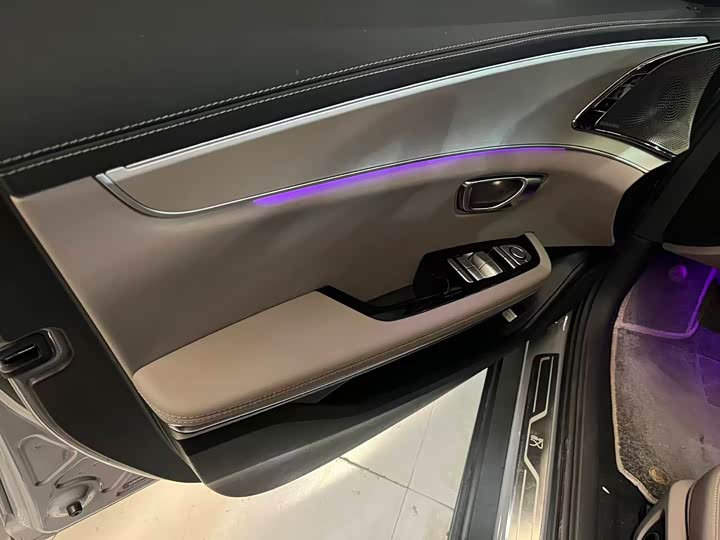 Фото 8 - BYD Han