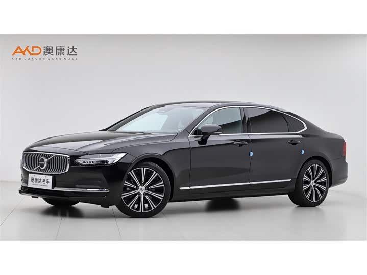 Фото 1 - Volvo S90