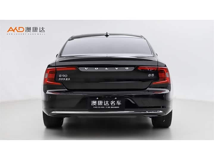 Фото 4 - Volvo S90