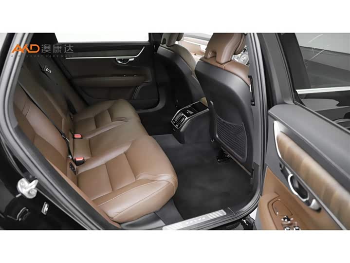 Фото 8 - Volvo S90