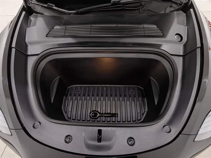 Фото 6 - Tesla Model Y