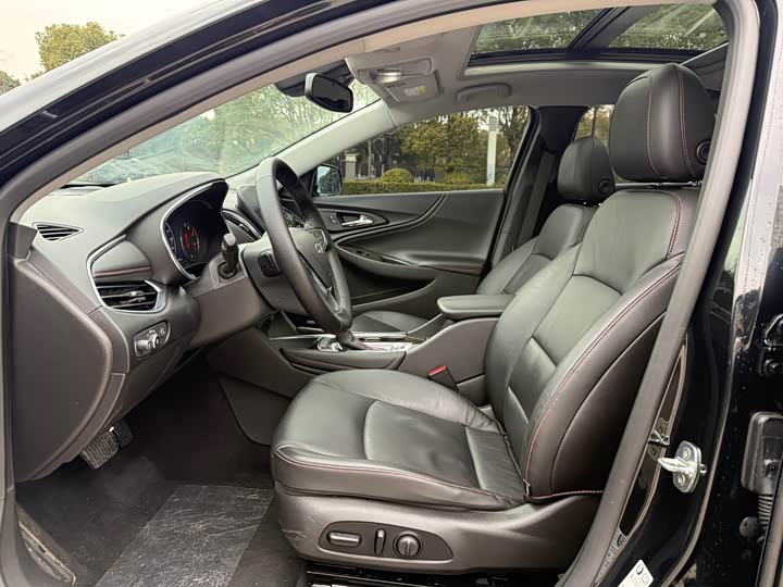 Фото 6 - Chevrolet Malibu XL