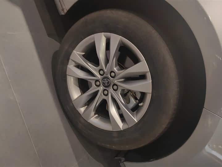 Фото 6 - Toyota Sienna