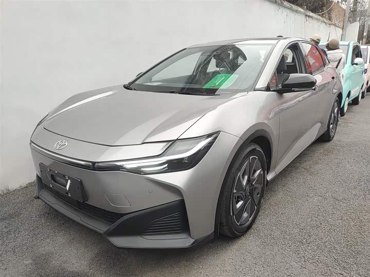 Фото 1 - Toyota bZ3